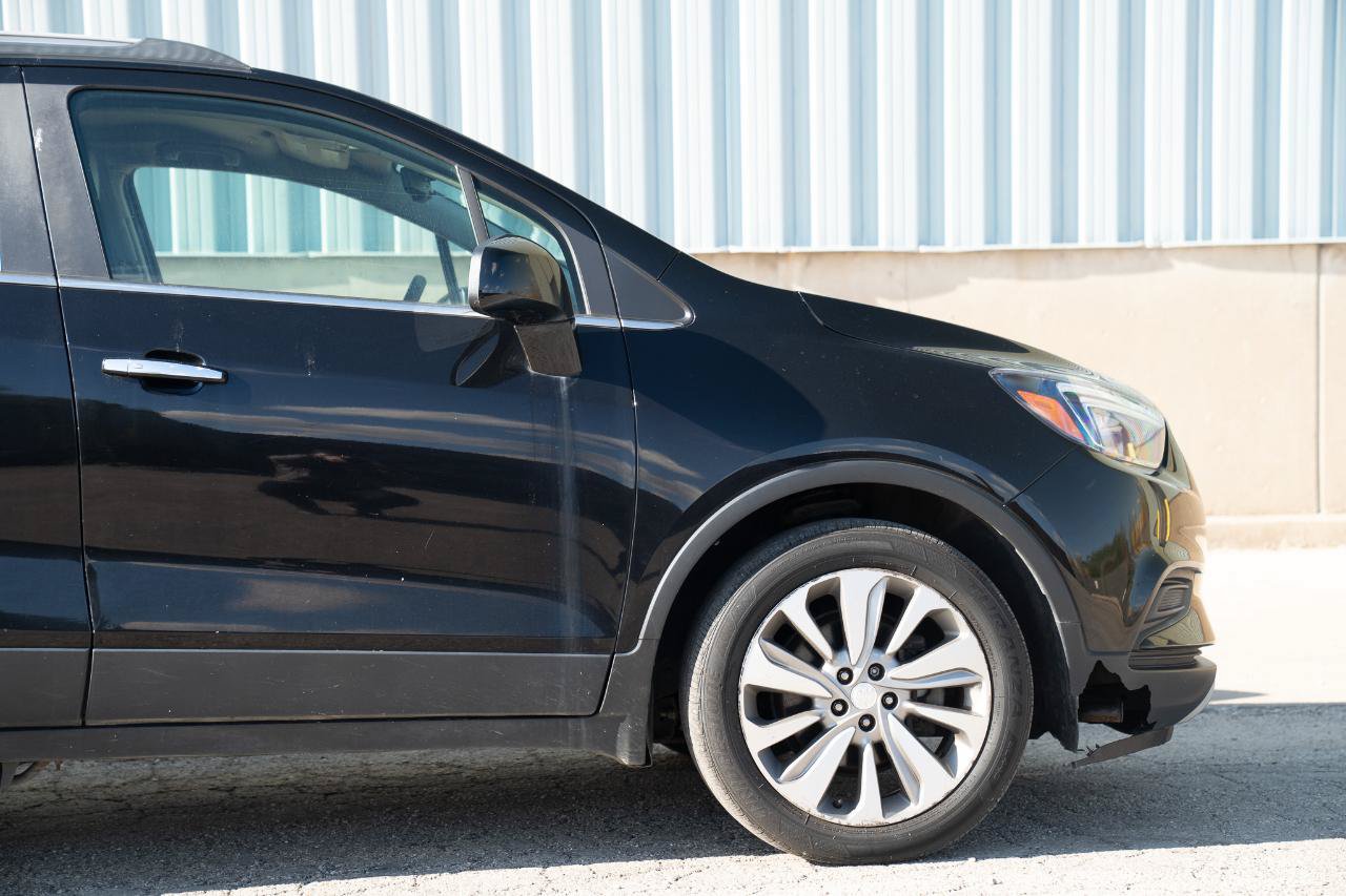 Used 2020 Buick Encore Preferred w/ Safety Package FWD image 11