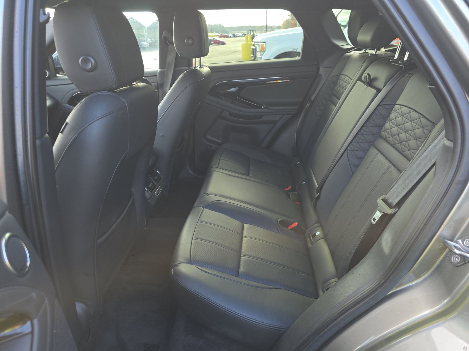 Used 2020 Land Rover Range Rover Evoque SE image 15