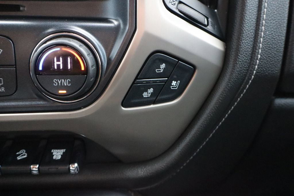 Used 2018 GMC Sierra 3500 Denali w/ Duramax Plus Package image 15