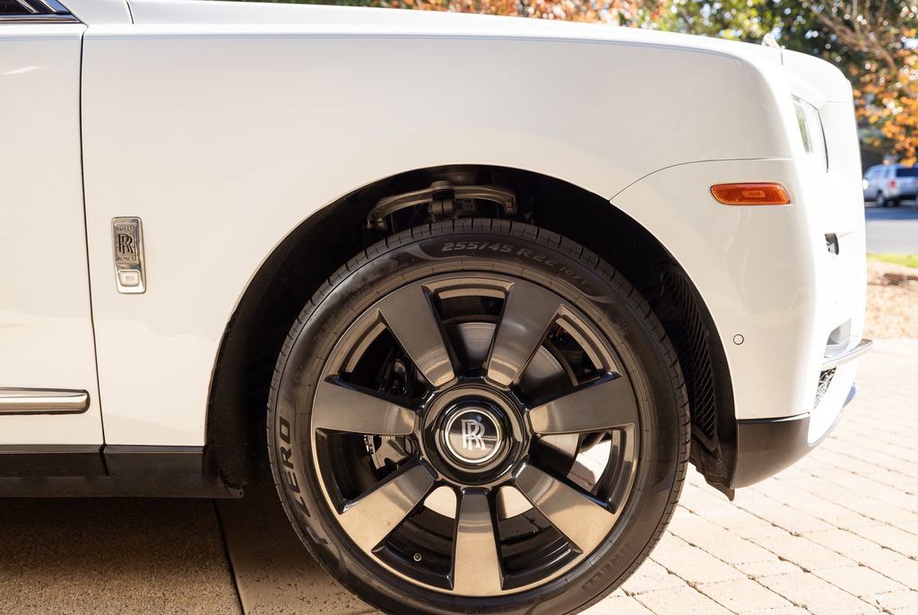 Used 2020 Rolls-Royce Cullinan AWD/4WD image 4