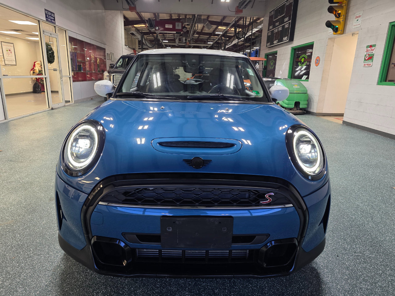 Used 2022 MINI Cooper S image 3