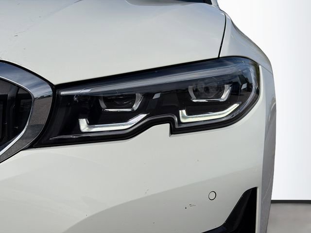 Used 2021 BMW 330i Sedan w/ Premium Package image 9