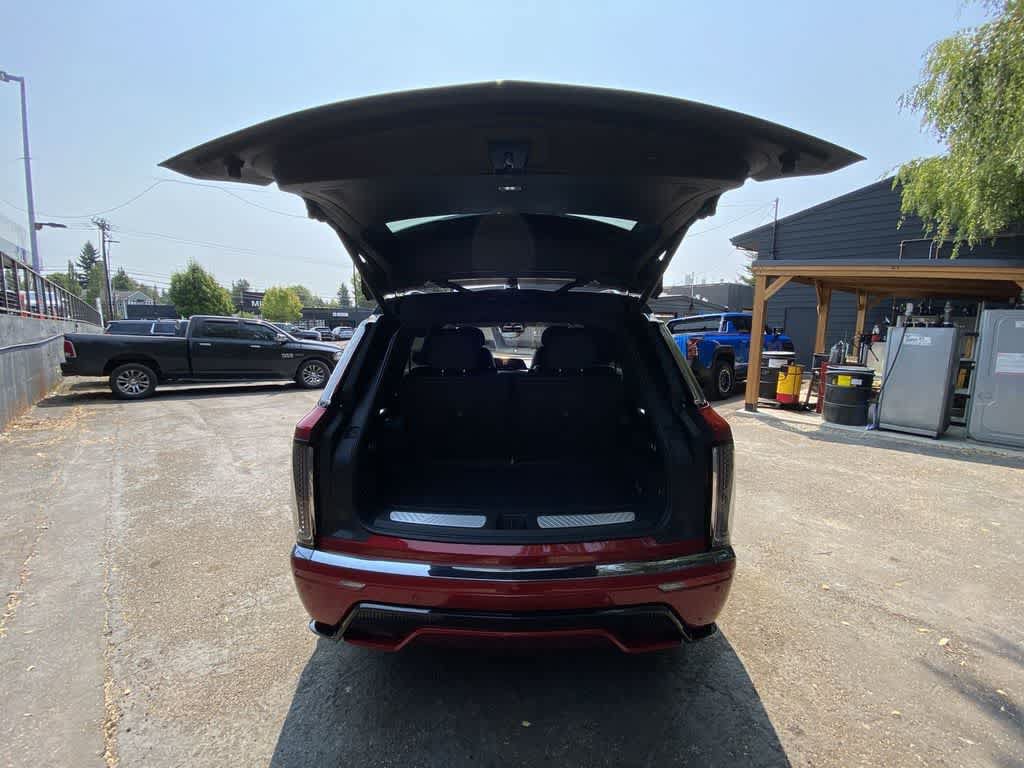 Certified 2026 Cadillac Vistiq Premium Luxury w/ LPO, Floor Liner Package AWD/4WD image 28