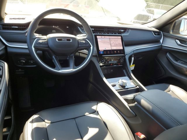 New 2025 Jeep Grand Cherokee Limited image 7