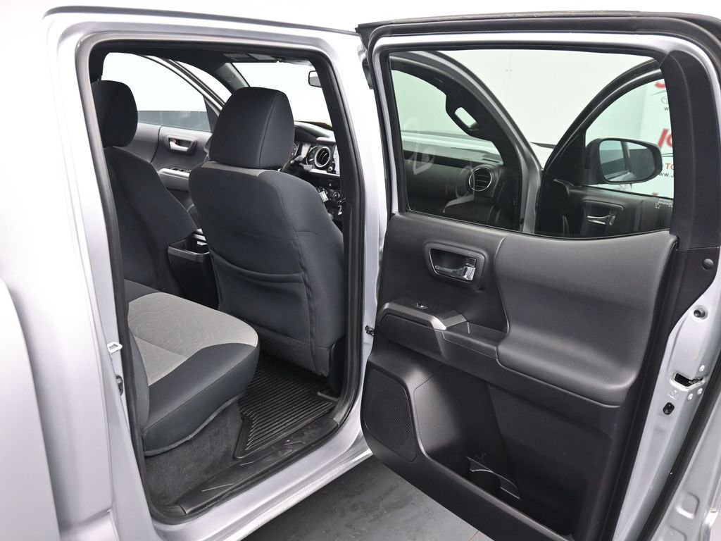 Used 2020 Toyota Tacoma TRD Sport w/ Technology Package image 20