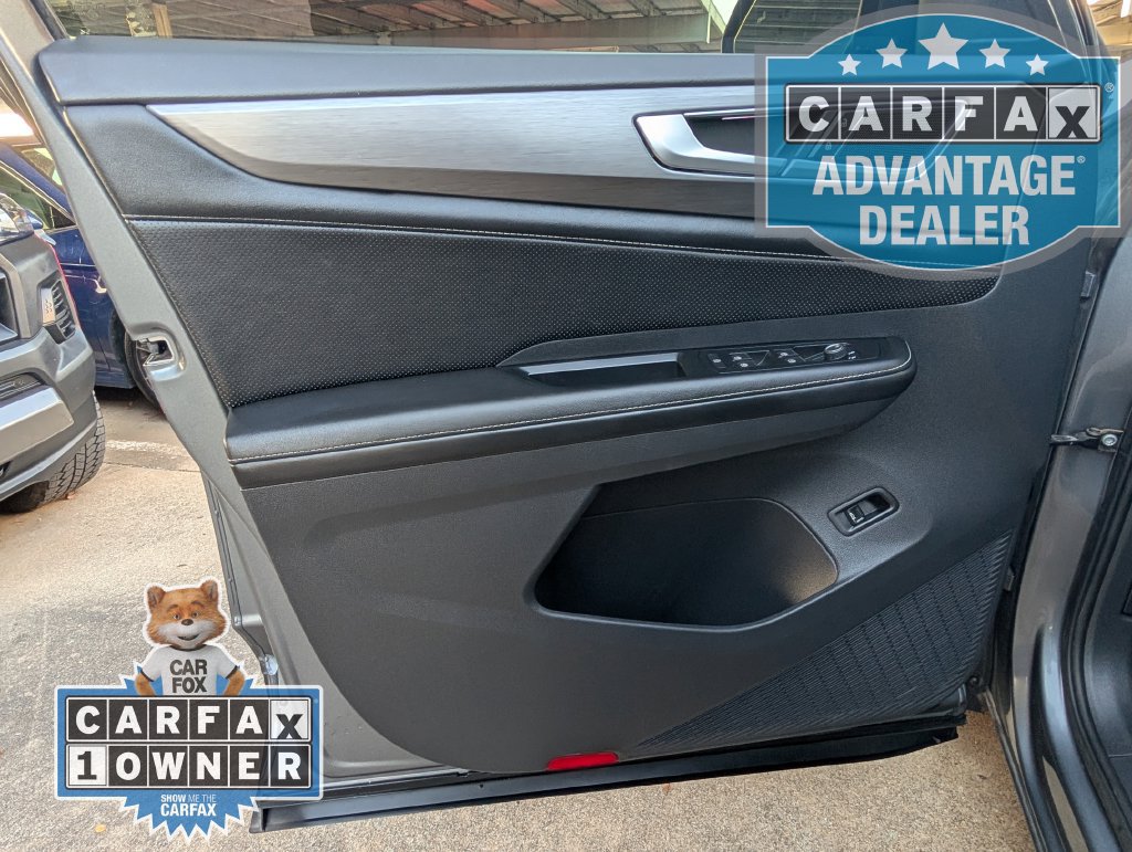 Used 2024 Volkswagen Atlas Cross Sport SE w/ Panoramic Sunroof Package FWD image 16