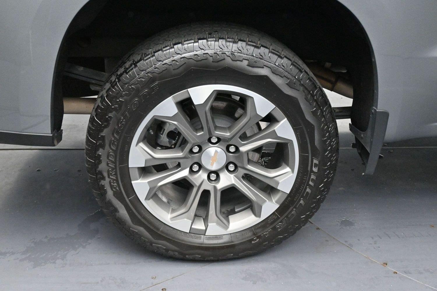 Used 2025 Chevrolet Silverado 1500 High Country w/ Technology Package AWD/4WD image 35