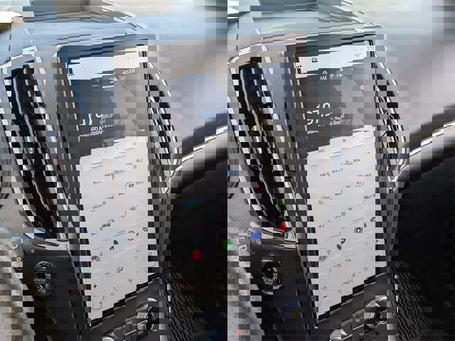 Used 2024 Ford Edge ST-Line image 23