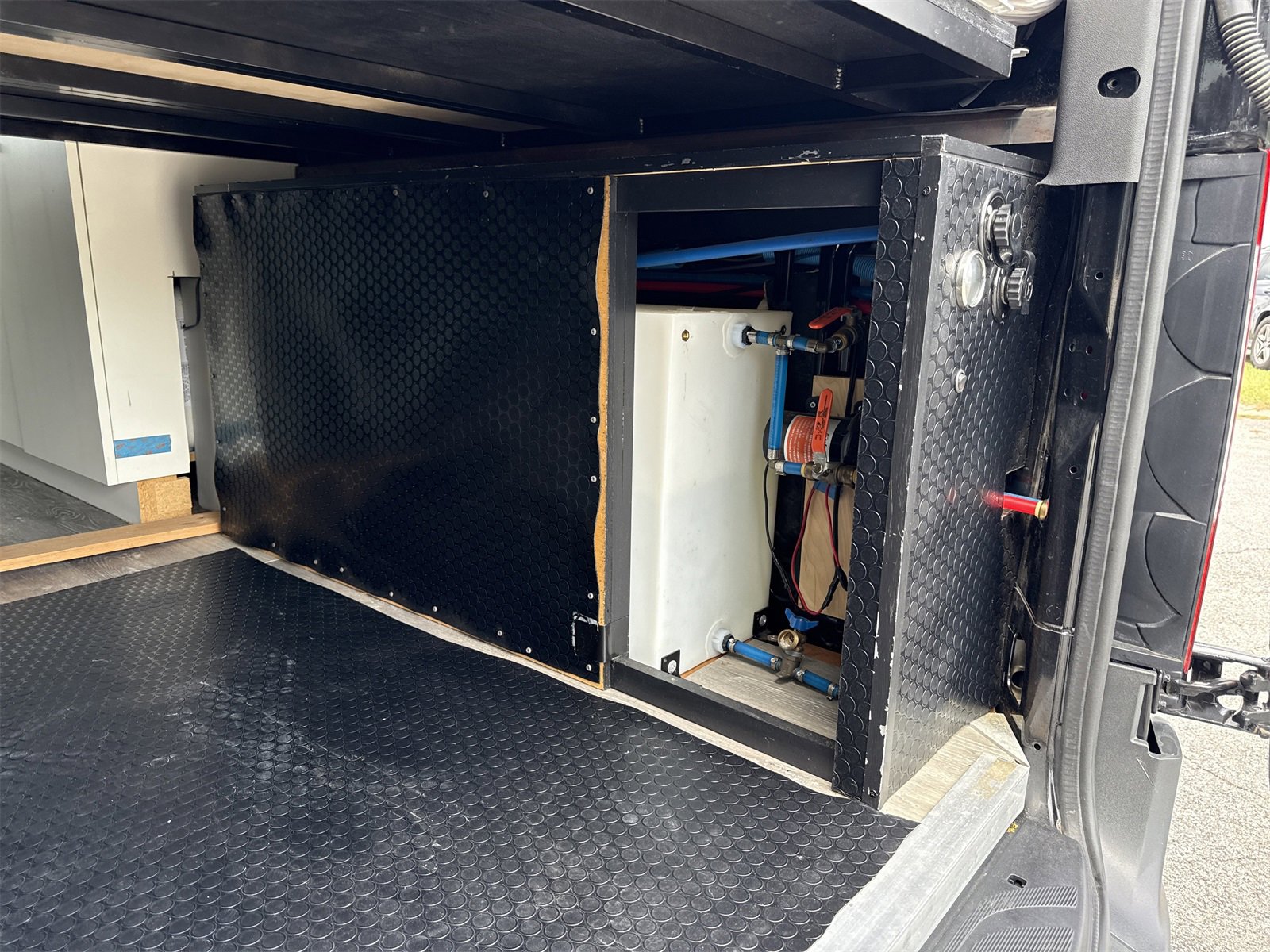 Used 2019 Mercedes-Benz Sprinter 2500 image 40