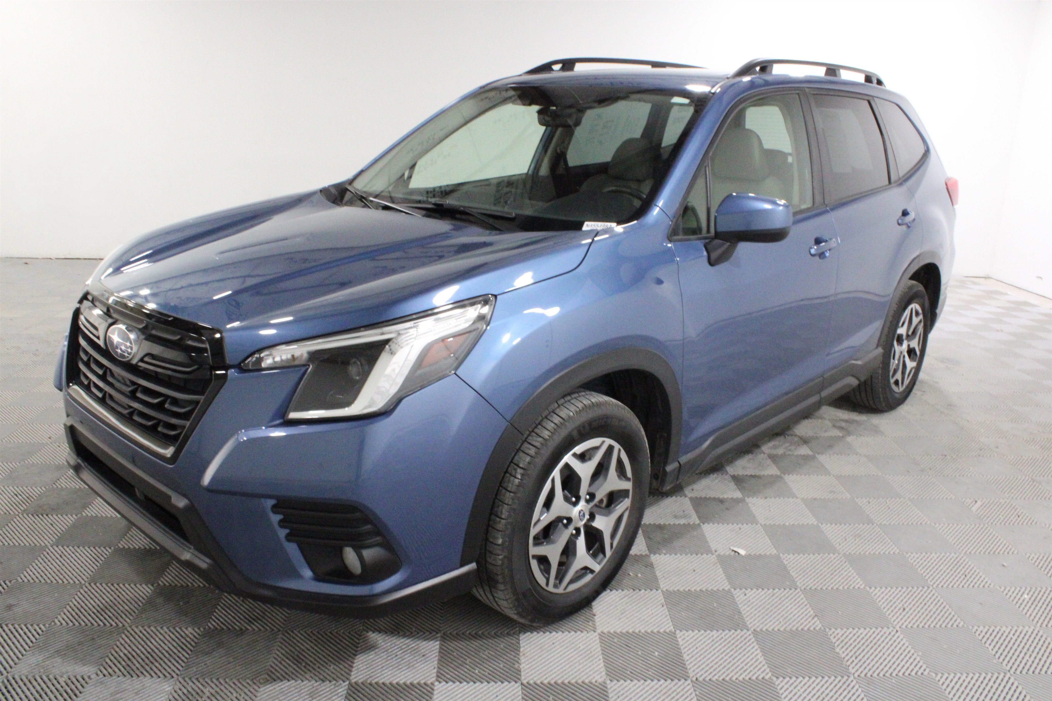 Used 2022 Subaru Forester Premium AWD/4WD image 31