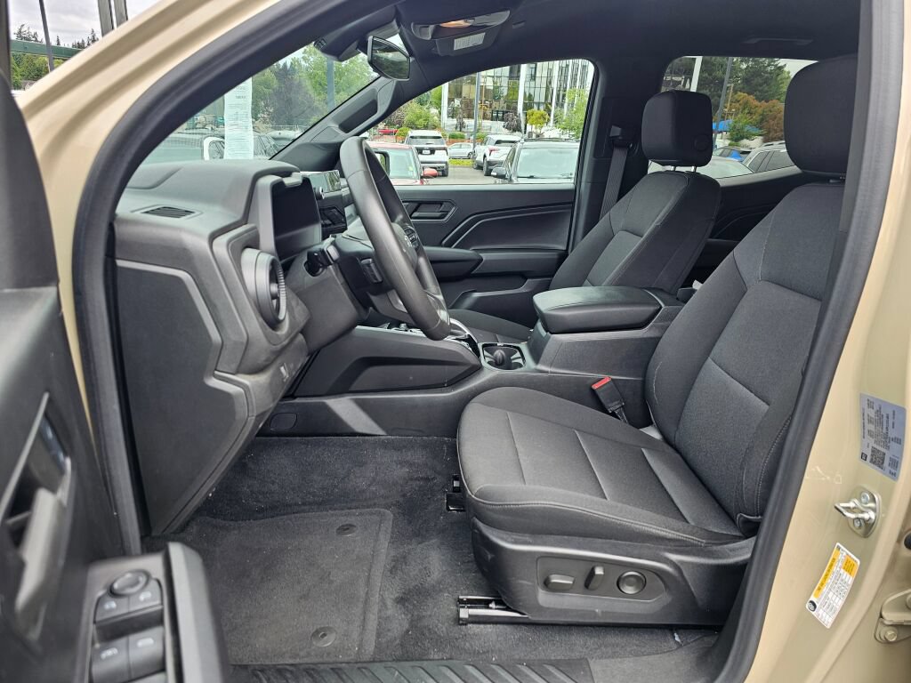 Used 2024 Chevrolet Colorado Trail Boss w/ LPO, Dark Essentials Package AWD/4WD image 20