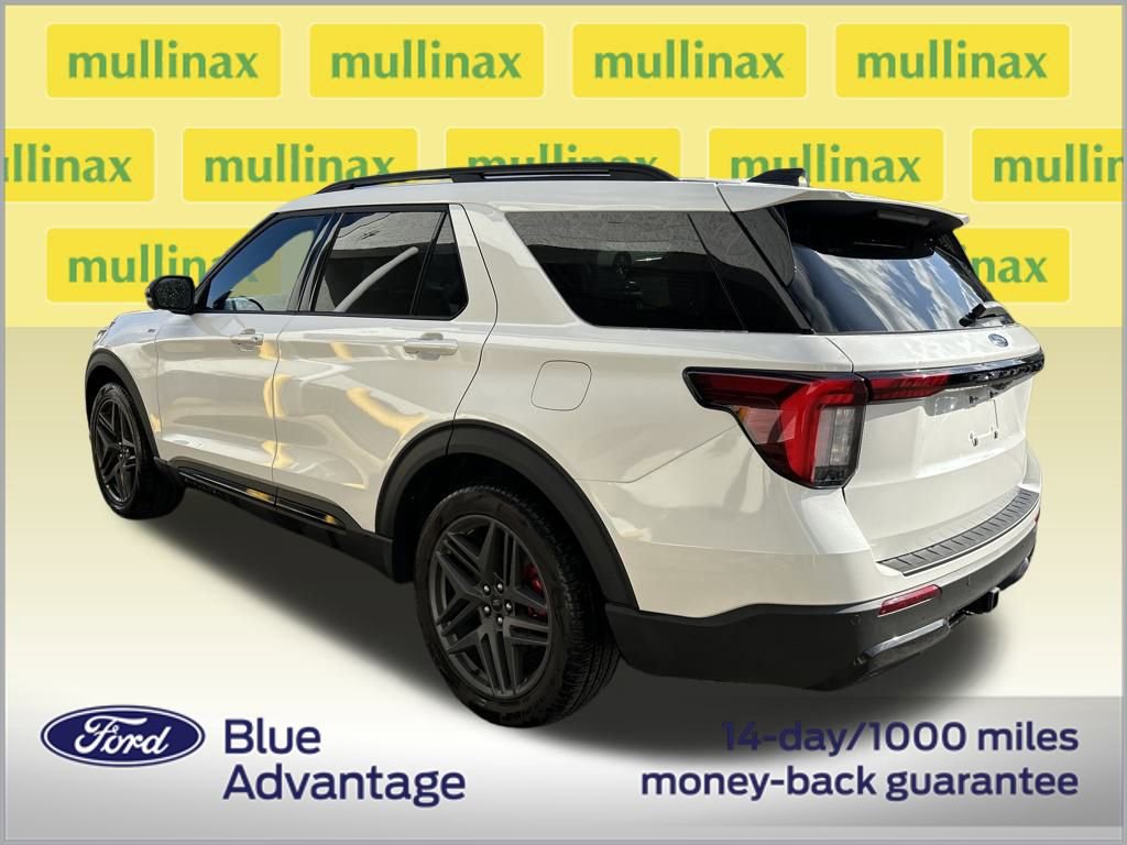 Certified 2025 Ford Explorer ST-Line w/ Premium Package image 3