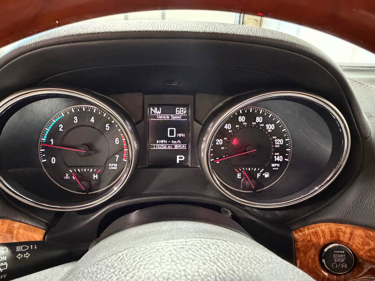 Used 2012 Jeep Grand Cherokee Overland AWD/4WD image 30