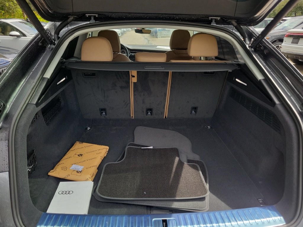 New 2027 Audi Q8 Premium Plus AWD/4WD image 30
