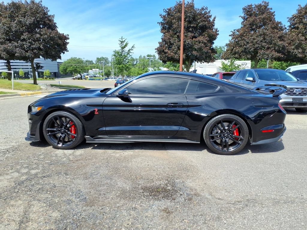 Used 2021 Ford Mustang Shelby GT500 w/ Technology Package RWD image 2