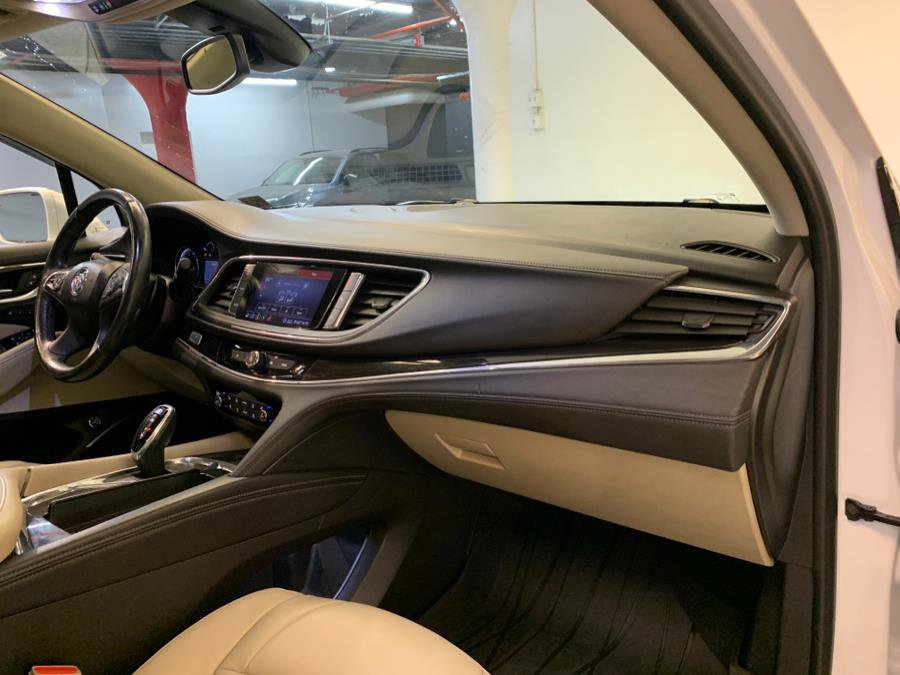 Used 2020 Buick Enclave Premium w/ Sun and Sites Package image 62