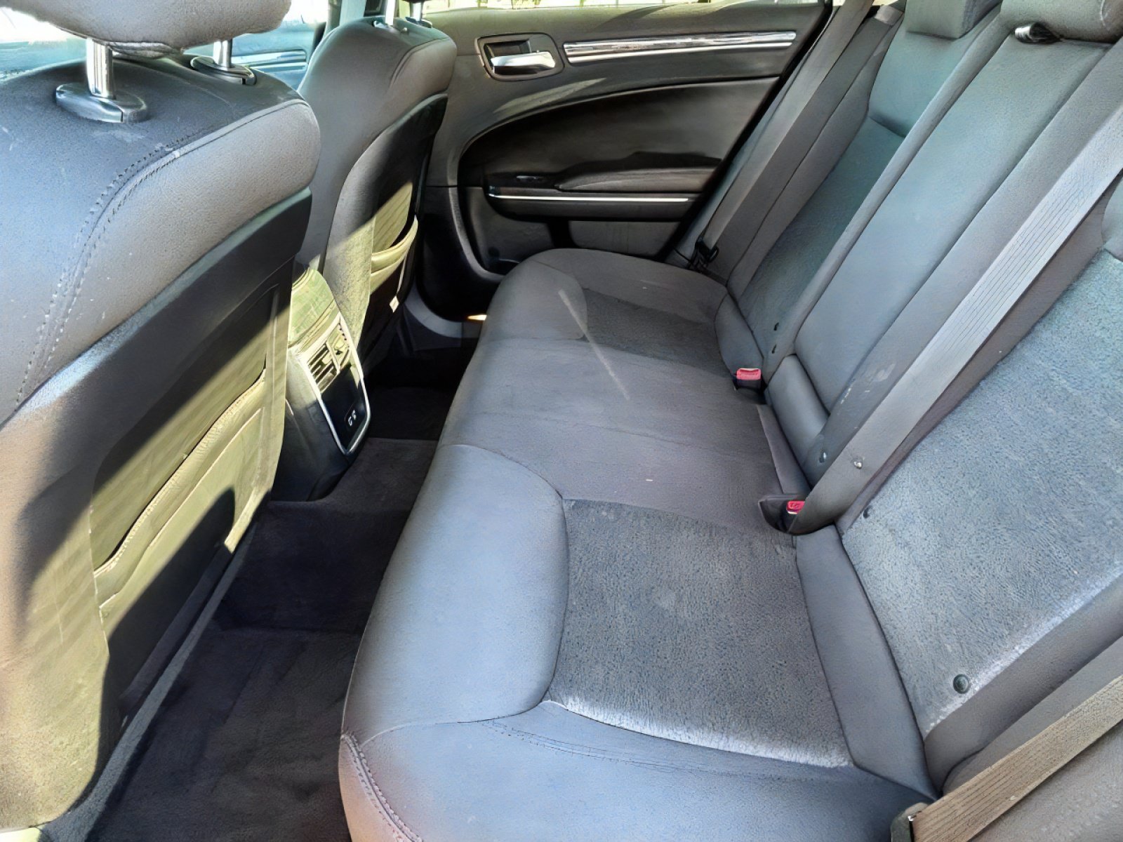 Used 2018 Chrysler 300 Touring w/ Sport Appearance Package RWD image 28