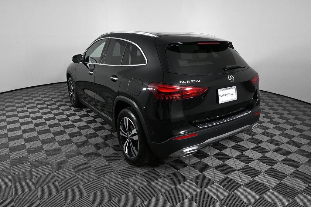 Certified 2026 Mercedes-Benz GLA 250 image 4