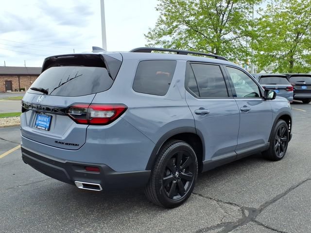 Certified 2025 Honda Pilot Black Edition image 11