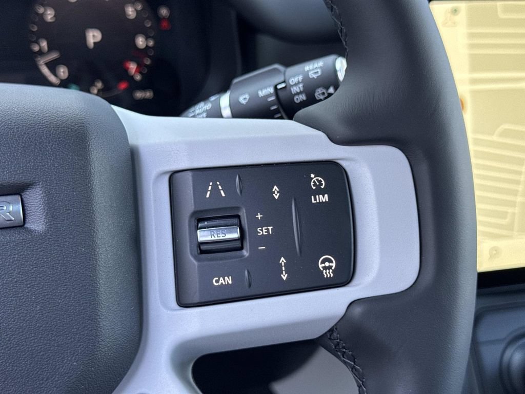 New 2026 Land Rover Defender 110 X-Dynamic SE AWD/4WD image 29