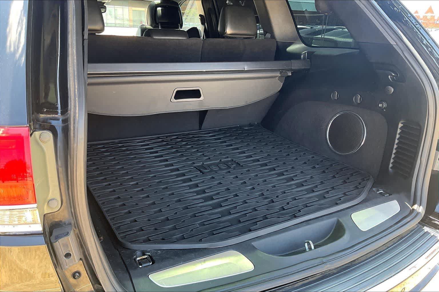 Used 2018 Jeep Grand Cherokee Overland RWD image 16