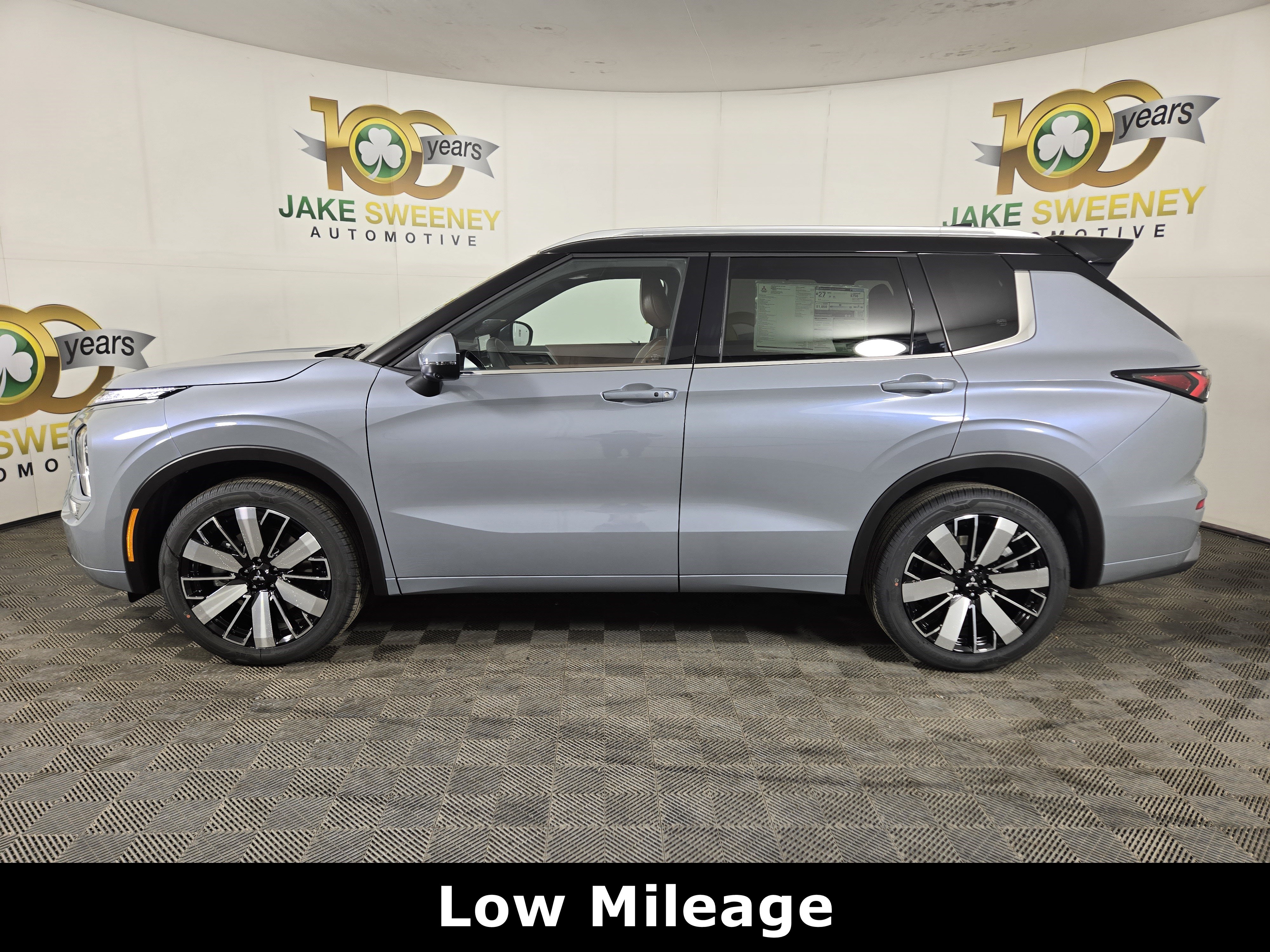 New 2026 Mitsubishi Outlander SEL image 4