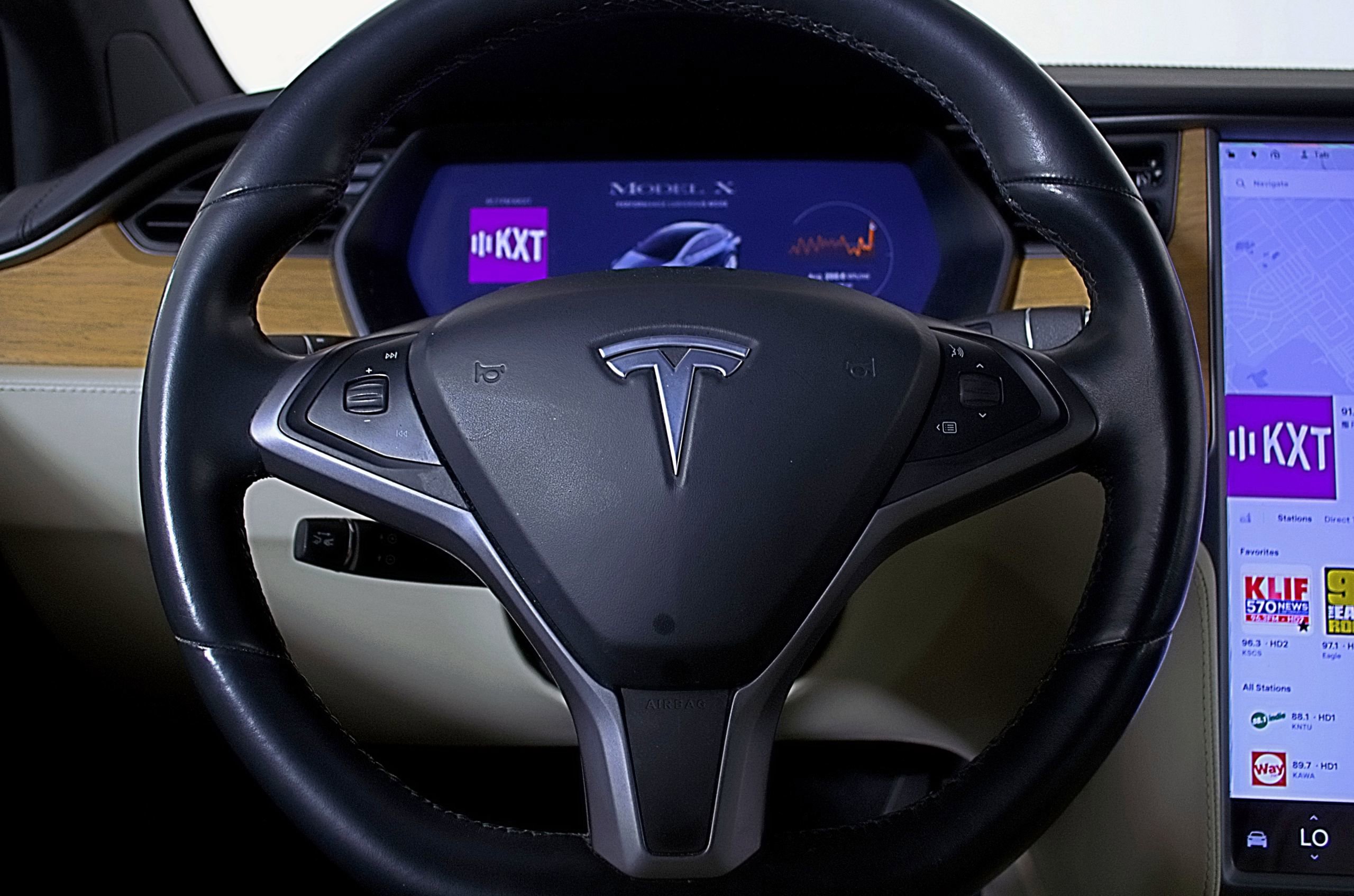 Used 2020 Tesla Model X Performance AWD/4WD image 24