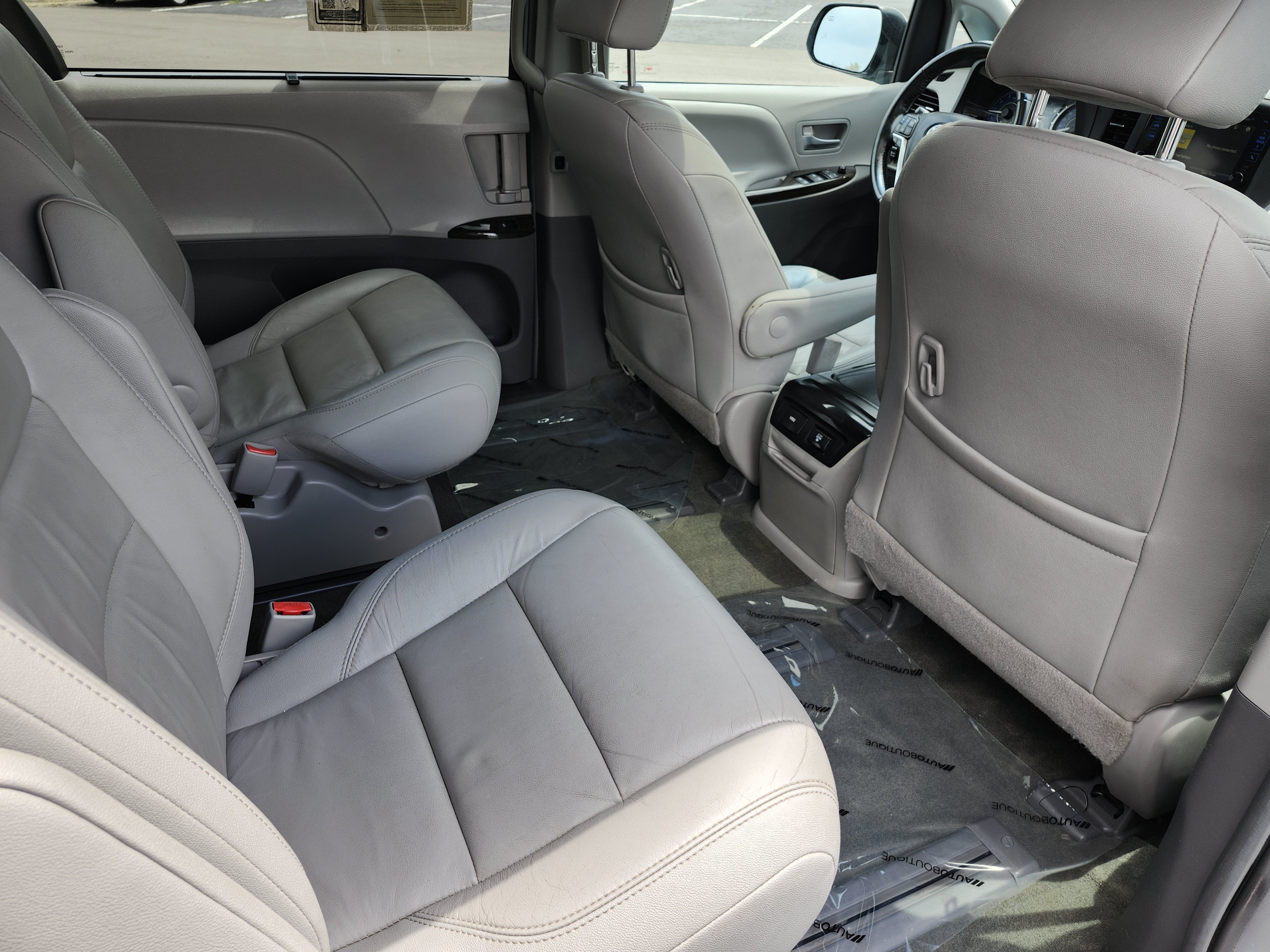 Used 2015 Toyota Sienna XLE Premium AWD/4WD image 21