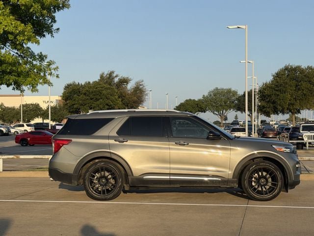 Used 2020 Ford Explorer Limited RWD image 3