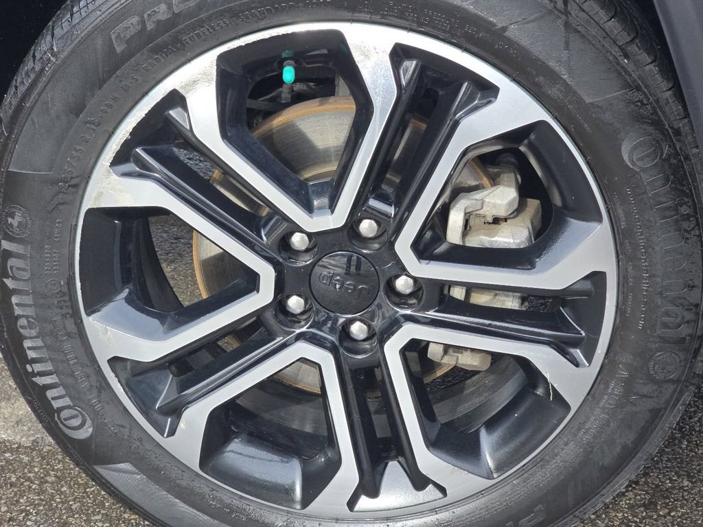 Used 2022 Jeep Compass Limited image 9