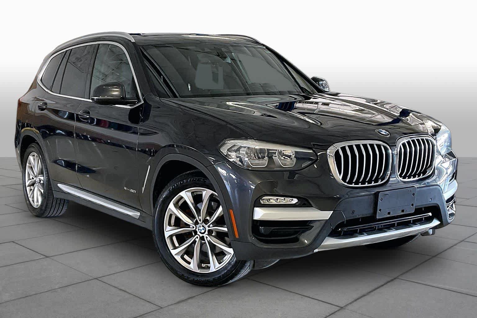 Used 2018 BMW X3 xDrive30i AWD/4WD image 2