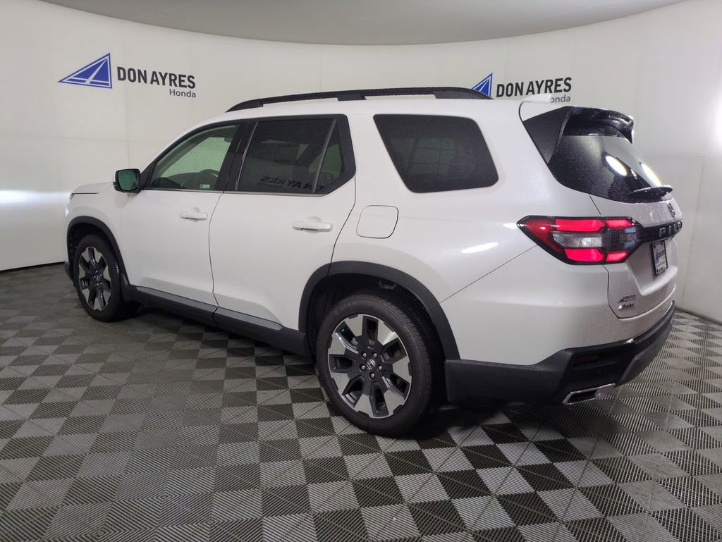 New 2026 Honda Pilot Elite image 3