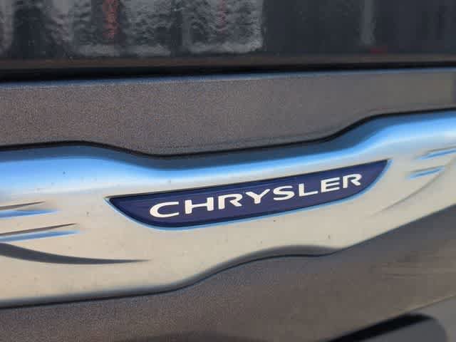 Used 2020 Chrysler Pacifica Limited FWD image 12