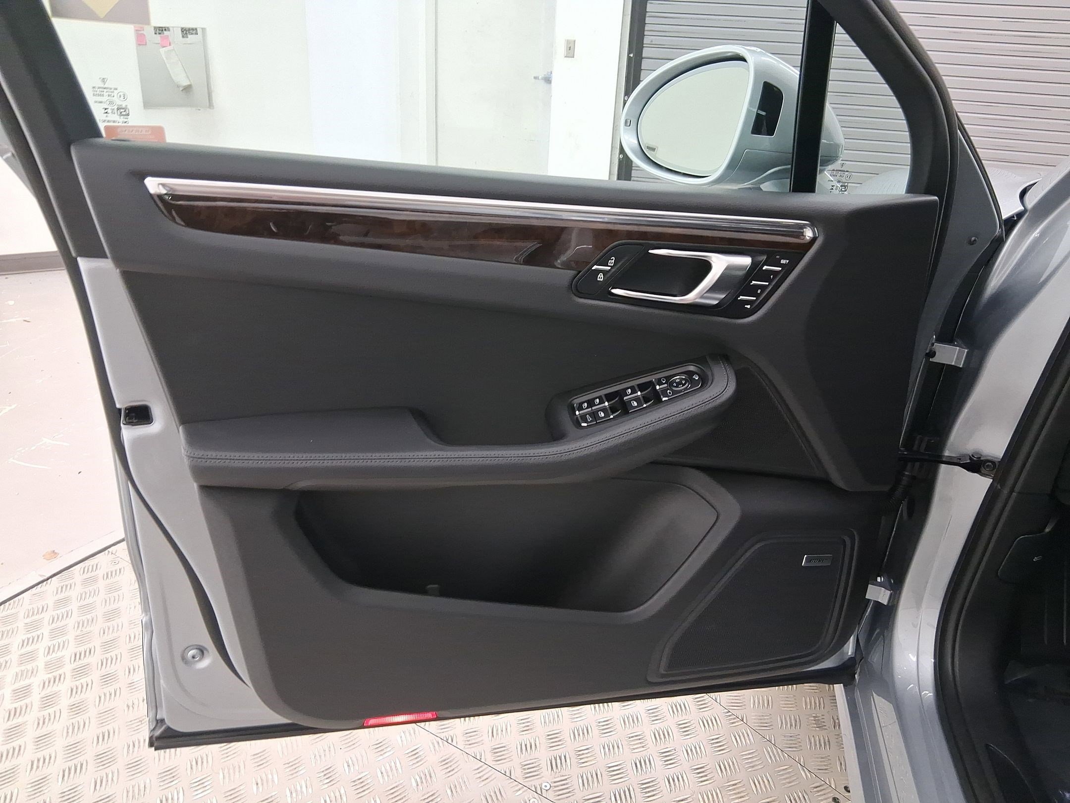 Used 2026 Porsche Macan image 21