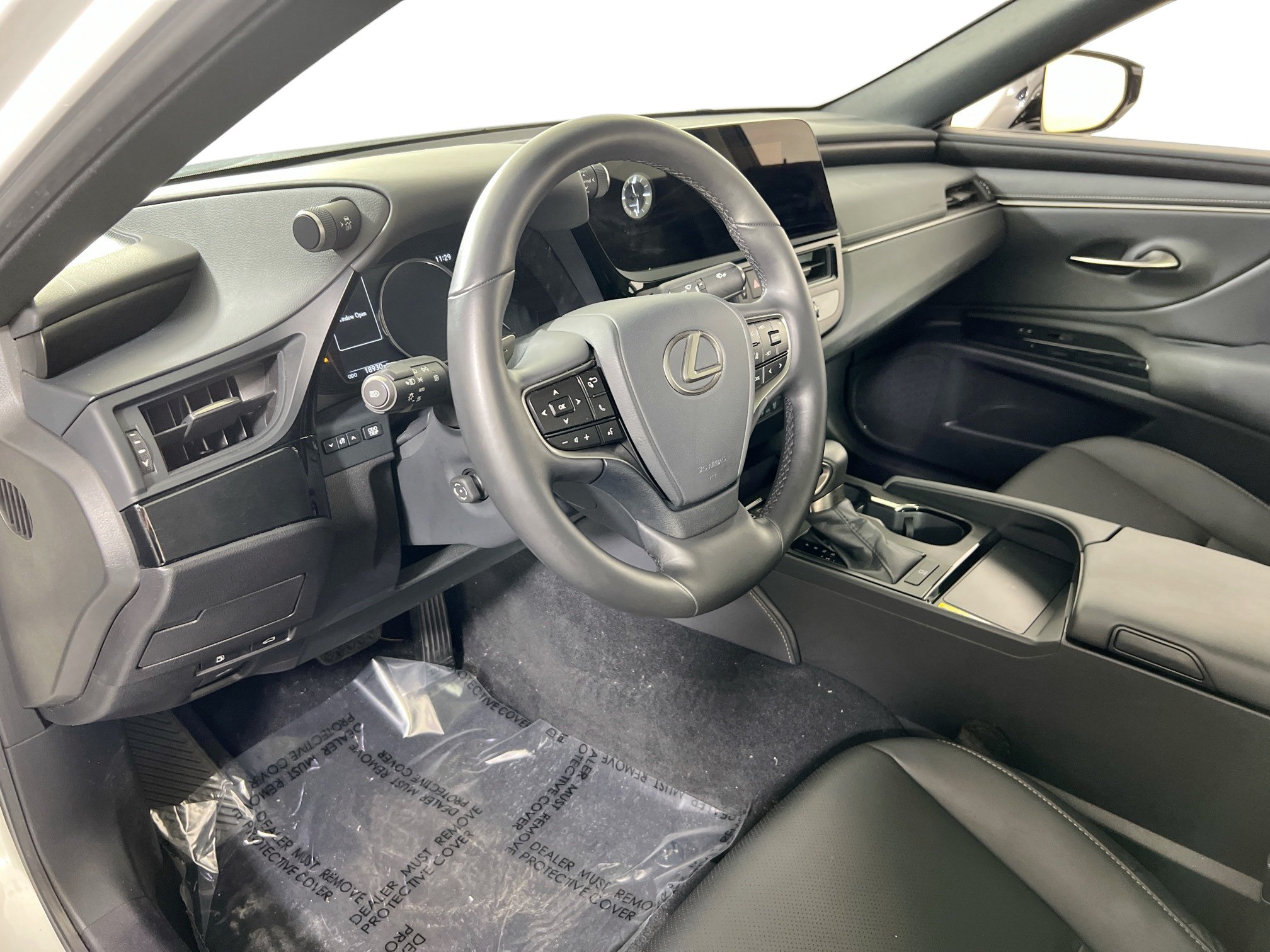 Used 2025 Lexus ES 350 w/ Premium Package FWD image 9