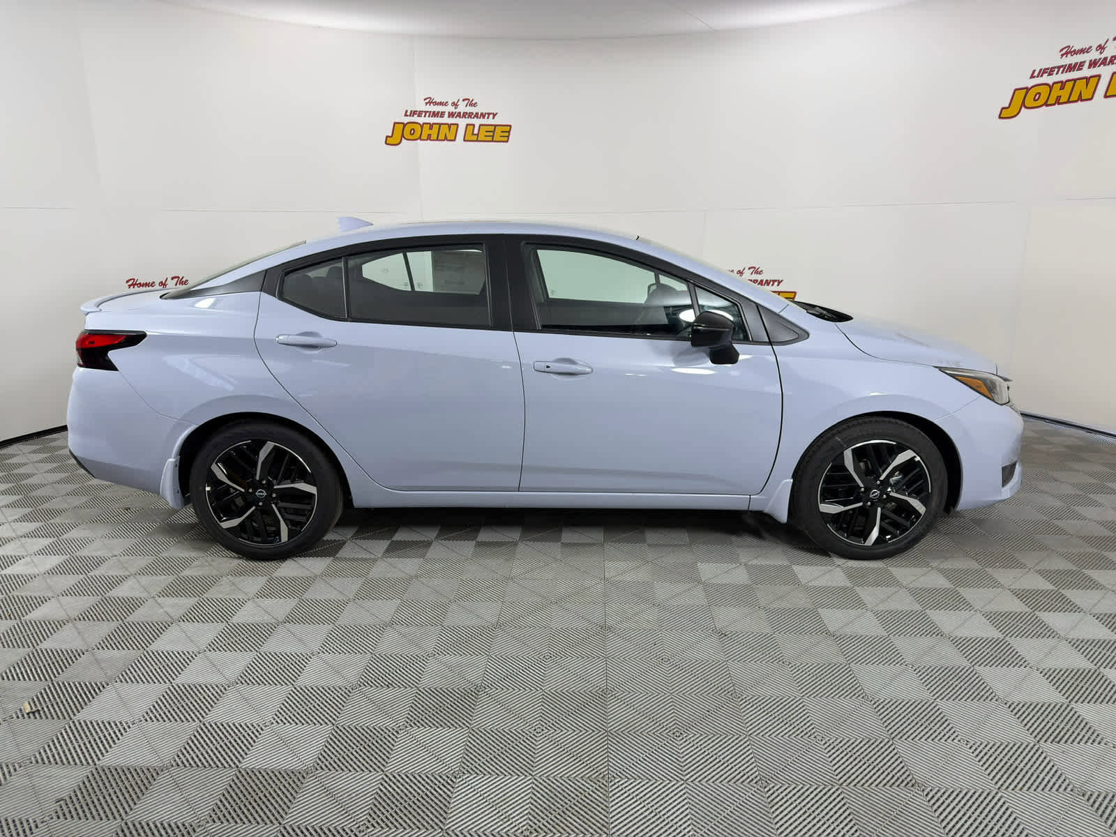 New 2025 Nissan Versa SR w/ Trunk Package image 6