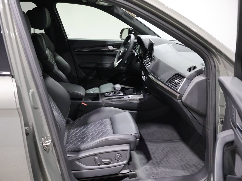 Used 2025 Audi SQ5 Premium Plus AWD/4WD image 22