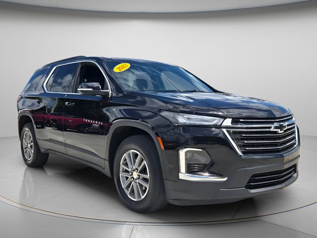 Used 2023 Chevrolet Traverse LT FWD image 9