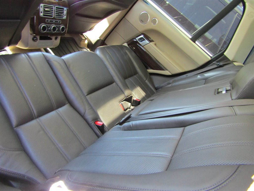Used 2017 Land Rover Range Rover HSE AWD/4WD image 7
