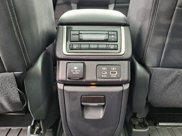 Used 2025 Subaru Ascent Bronze Edition AWD/4WD image 31