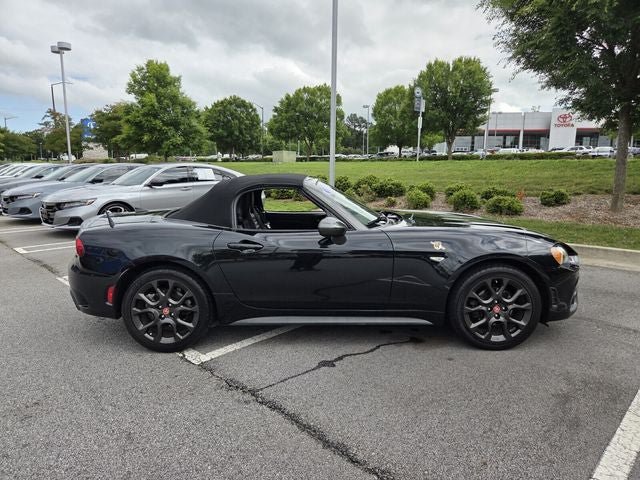 Used 2018 FIAT 124 Spider Abarth RWD image 7