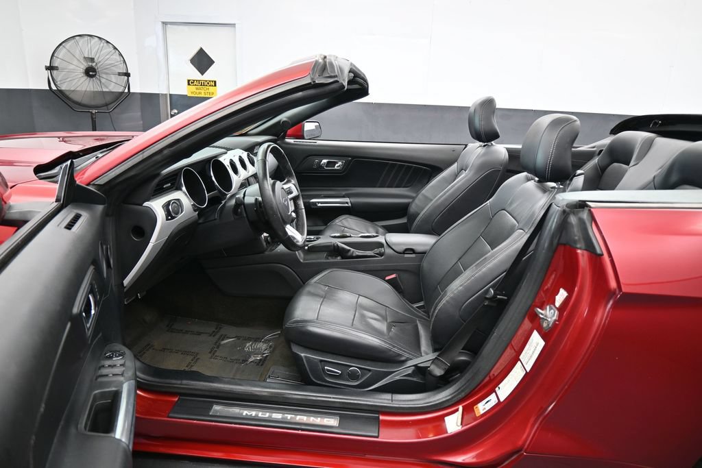 Used 2016 Ford Mustang GT Premium RWD image 10