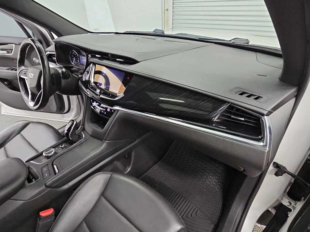Used 2021 Cadillac XT6 Premium Luxury FWD image 42