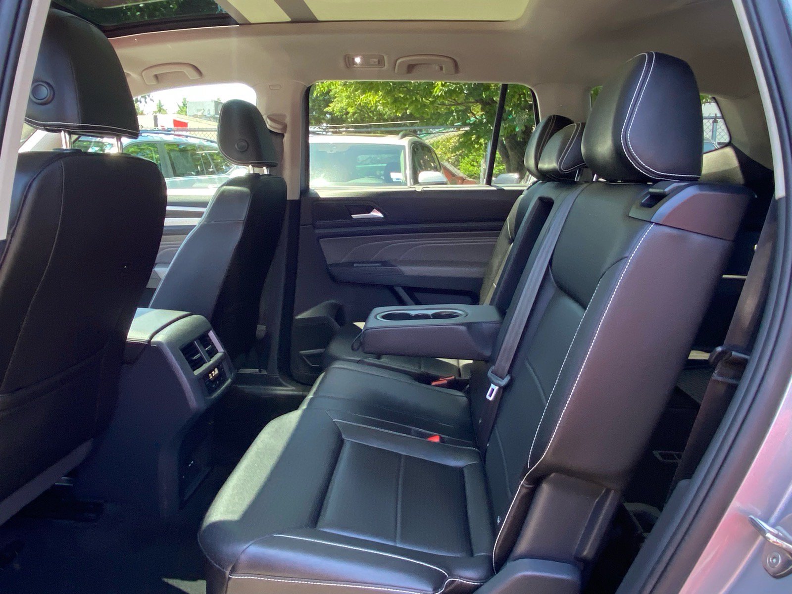 Certified 2023 Volkswagen Atlas SE w/ Panoramic Sunroof Package AWD/4WD image 17