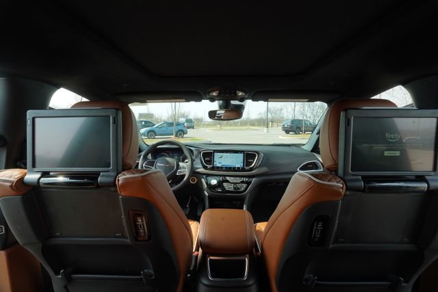 New 2026 Chrysler Pacifica Pinnacle AWD/4WD image 21