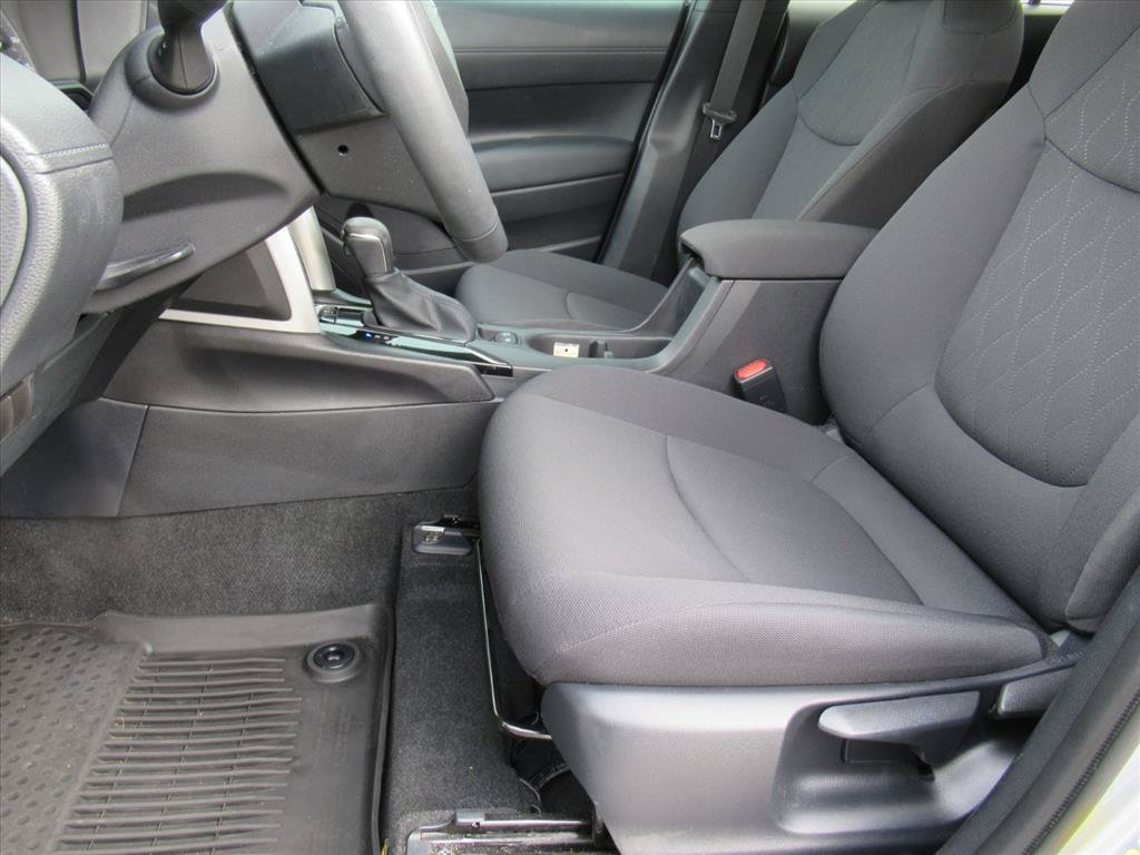 Used 2024 Toyota Corolla Cross LE FWD image 16