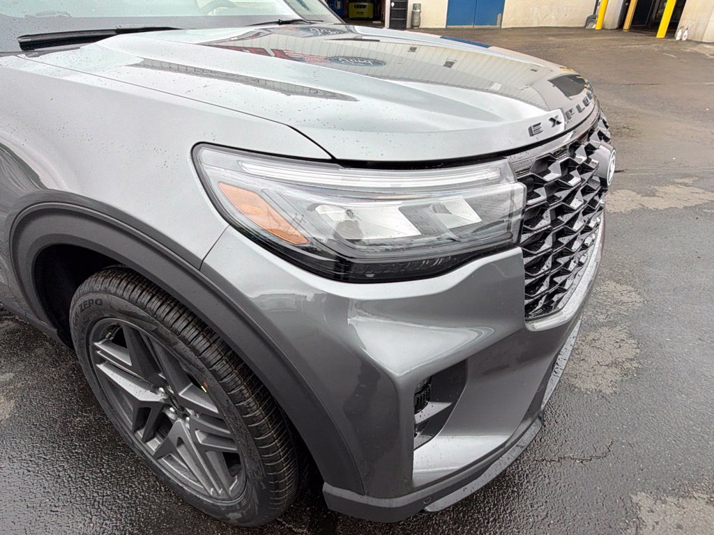 New 2027 Ford Explorer ST-Line w/ Premium Package AWD/4WD image 11