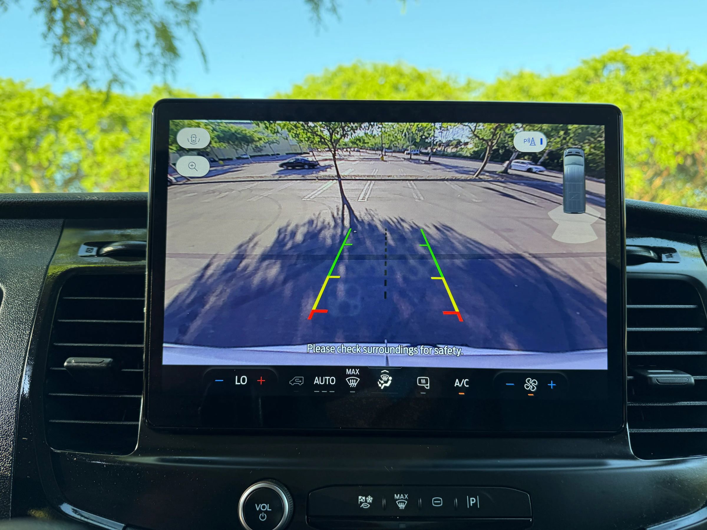 Used 2024 Ford Transit 250 148 Medium Roof w/ Load Area Protection Package RWD image 26