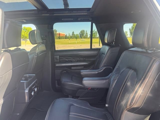 Used 2024 Ford Expedition Max Platinum AWD/4WD image 34