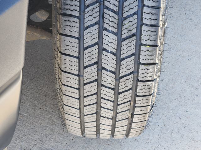Used 2025 Chevrolet Express 3500 LS RWD image 18